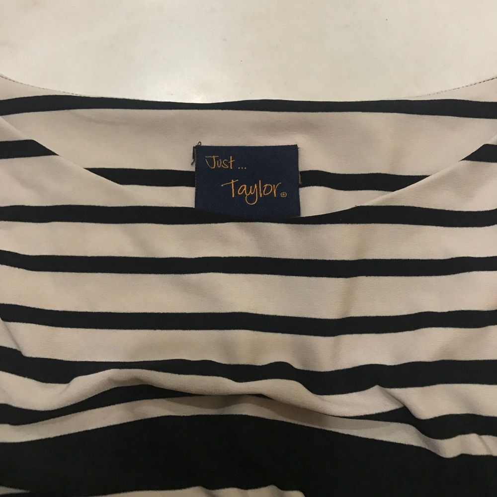 3 x $20 OR 2 x $15 - Stripes dress - Picture 2 of 3